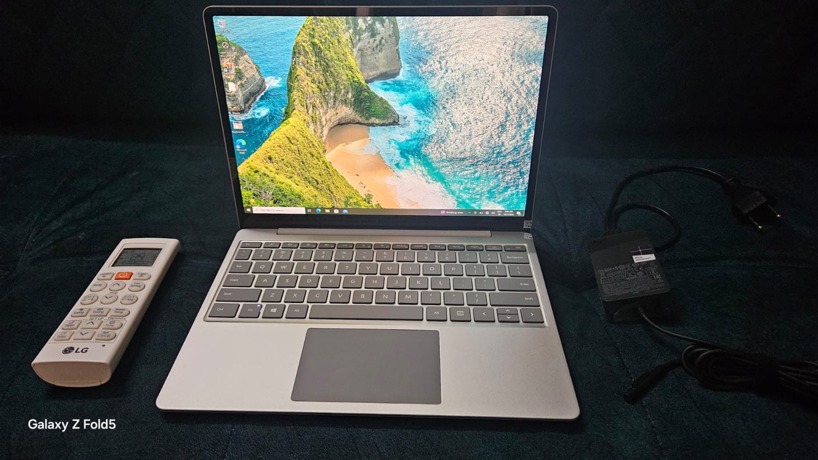 MICROSOFT SURFACE GO 1943